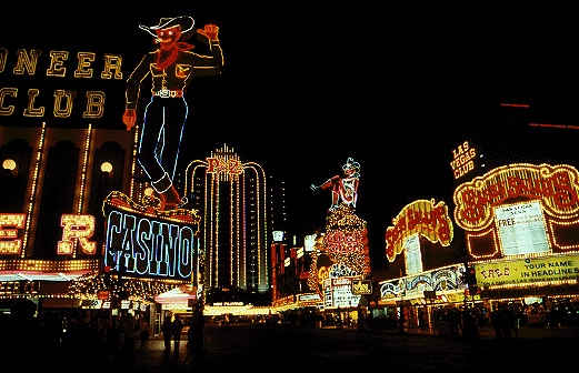 The Bandit spends some time on The Vegas Strip (tm)